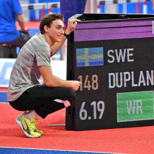 ky sports-为何22岁的小杜能统治男子撑竿跳？他还有更大雄心