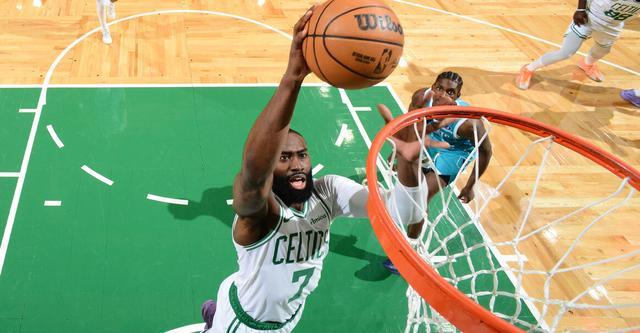 双探花合砍58分鲍尔36+5+6 绿军力克黄蜂