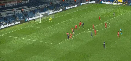 中国网页版入口最新地址-打破僵局！杜埃一记落叶球破门得分，巴黎1-0利物浦